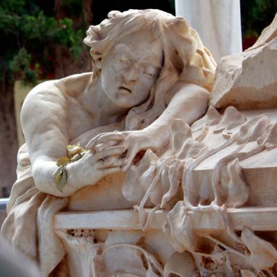 EL ROMPEOLAS T08C015 Día de Todos los Santos. Una visita al cementerio Nuestro Padre Jesús de Murcia (01/11/2025)