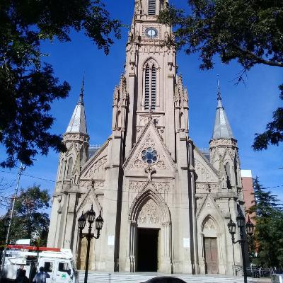 Oraciones, canciones, Evangelio-Homilía y consagración en Misa Crismal 2019