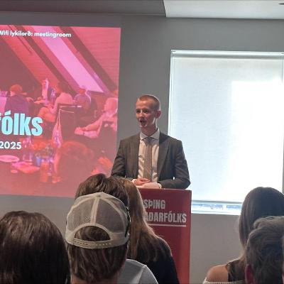 x Jóhannes Óli Sveinsson