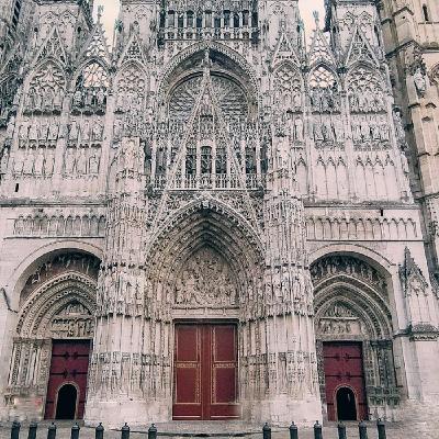 Quand on bâtissait une cathédrale au Moyen Âge