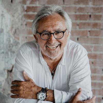 Muziekfreak Theo Peters: "Muziek is verbinding en emotie. Beleef die emotie en ga muziek ontdekken. "