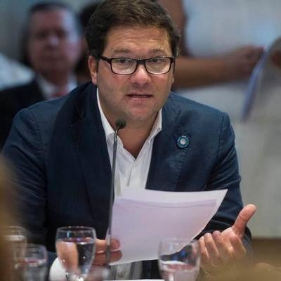 Martín Casares @martincasares (Abogado. Magíster en Derecho Penal. Secretario General del @CPACF ) La Bisagra