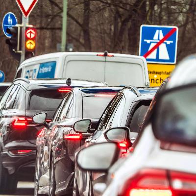 Kommentar zum Verbrenner-Aus - Die EU gibt der Autolobby nach Kommentar zum Verbrenner-Aus - Die EU gibt der Autolobby nach