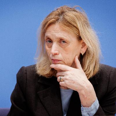 "Demokratie leben" - Kritik an Umbau-Plänen von Karin Prien (CDU) reißt nicht ab "Demokratie leben" - Kritik an Umbau-Plänen von Karin Prien (CDU) reißt nicht ab