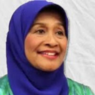 Elly Risman, S. Psi Il MENDIDIK ANAK PERCAYA DIRI lI Kajian Parenting Elly Risman, S. Psi Il MENDIDIK ANAK PERCAYA DIRI lI Kajian Parenting