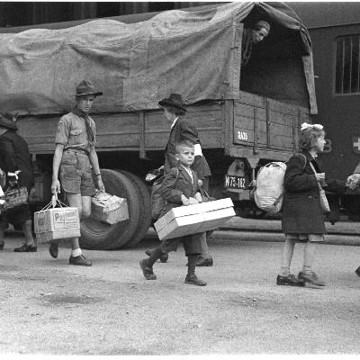 Hilfe für Kriegskinder - Aus den Trümmern ins Schweizer Paradies