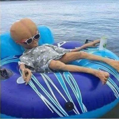 The Pool Side Episode The Pool Side Episode