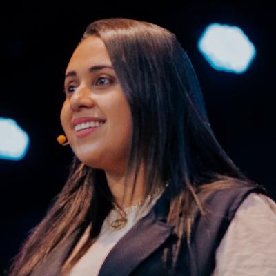 O que você tem feito enquanto espera? – Dayane Veloso