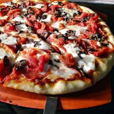 Homemade Pizza in Less than an Hour : Perfect for Sausage Pizza Day