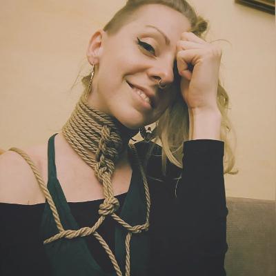 Podcast o shibari s Ester Isi