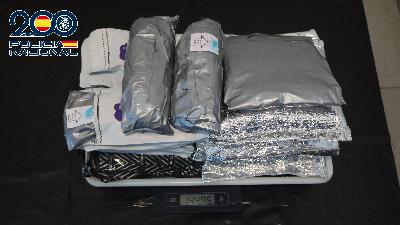 Detingut a l'aeroport del Prat amb 14 kg de cocaïna a l'equipatge Detingut a l'aeroport del Prat amb 14 kg de cocaïna a l'equipatge
