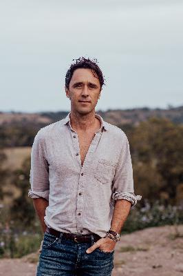 Aaron Tait - Far Horizons: A Journey from War to Peace