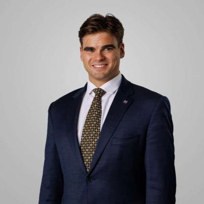 x Anton Sveinn Mckee