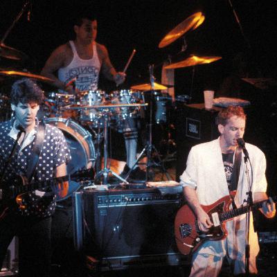 Oingo Boingo, un mélange éclectique et excentrique de new wave, art rock, ska, punk, pop, et jazz, made in USA