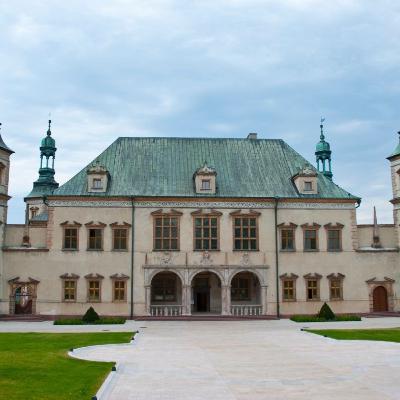 Perły polskiej architektury. Kielce - biskupi pałac z epoki Wazów.