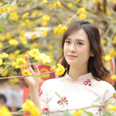 Tập đầu tiên: Cùng nhau đi qua bóng tối