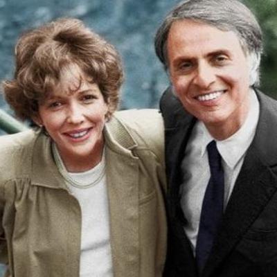 6. Cosmos Carl Sagan - Historias de viajeros