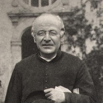 Guido Gezelle gelezen met Chris Lomme, Evgenia Brendes en Zouzou Ben Chikha Guido Gezelle gelezen met Chris Lomme, Evgenia Brendes en Zouzou Ben Chikha