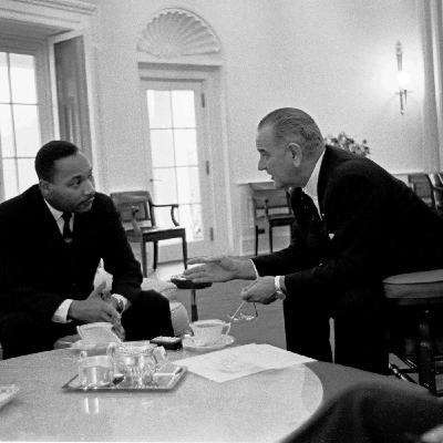 Episode 20 - Walking back in Time ( Interview with Juanita's mom about Lyndon Johnson and Dr. Martin Luther King Jr.)