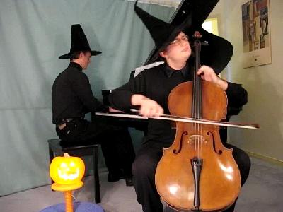 Cello Journey #17, Halloween Episode, Popper Gnomentanz