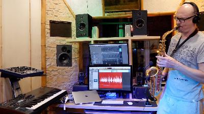 Prinz M. ft. Syntheticsax - Obsession (The Distance & Riddick remix)