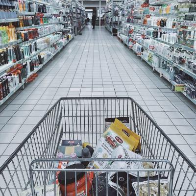 6 DICAS PARA REDUZIR GASTOS COM ALIMENTAÇÃO