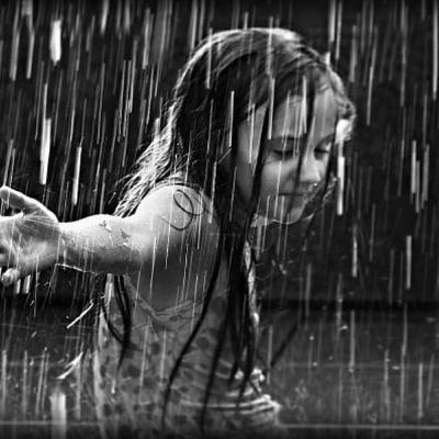 De truenos , llantos y flores De truenos , llantos y flores