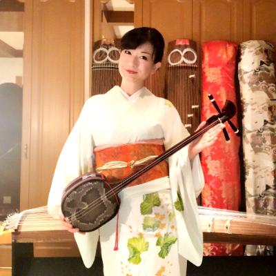 箏・三線愛好家 かや Japanese musician Kaya 自己紹介 Self-introduction 箏・三線愛好家 かや Japanese musician Kaya 自己紹介 Self-introduction