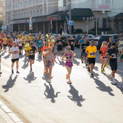Харківці й жителі області долучилися до благодійного «Забігу єдності» Харківці й жителі області долучилися до благодійного «Забігу єдності»