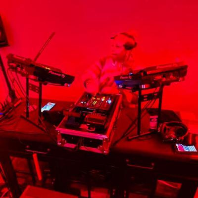 DJ Dreea @The Red Lab LIVE Mix 010325 DJ Dreea @The Red Lab LIVE Mix 010325