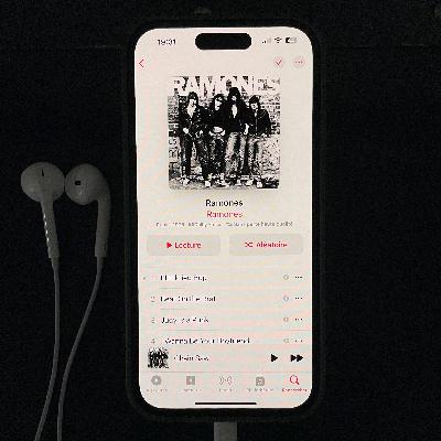 Épisode 9 : Ramones - Ramones