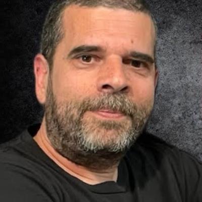 "SE VENDIÓ MIERDA DE ARTISTA ENLATADA". Artista nos cuenta ¿qué es el ARTE? "SE VENDIÓ MIERDA DE ARTISTA ENLATADA". Artista nos cuenta ¿qué es el ARTE?