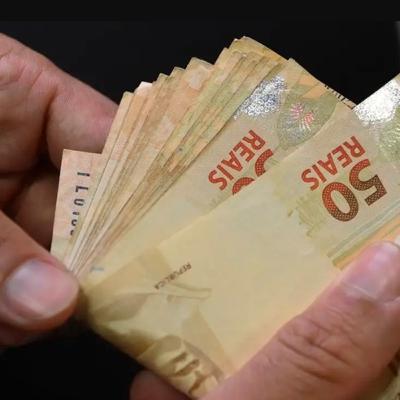 Economia e Negócios: Segunda parcela do 13º deve ser paga até esta sexta (19)