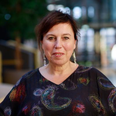 03.09.25 Äripäeva Raamatuklubi: Tiina Saar-Veelmaa: töö on tähtis, aga hobid ja muu elu on kütus, mis edasi veab