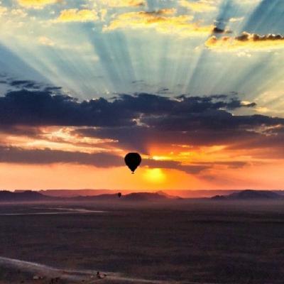 Del espíritu de Julio Verne a una saga familiar: la historia de los Lladó y su fábrica de globos Ultra Magic Del espíritu de Julio Verne a una saga familiar: la historia de los Lladó y su fábrica de globos Ultra Magic