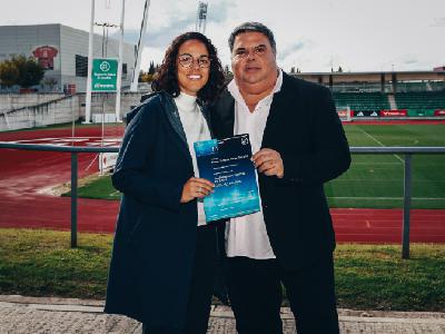 "Falta una passa endavant dels clubs per a donar-li un primer equip a una dona”