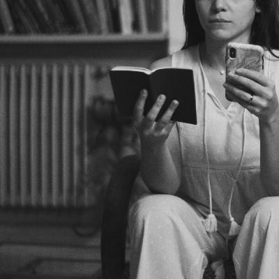 Surcharge informationnelle : quand le cerveau sature Surcharge informationnelle : quand le cerveau sature