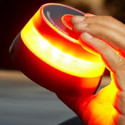 Baliza "luz de seguridad" V16: ¿Timo o salvavidas? Baliza "luz de seguridad" V16: ¿Timo o salvavidas?