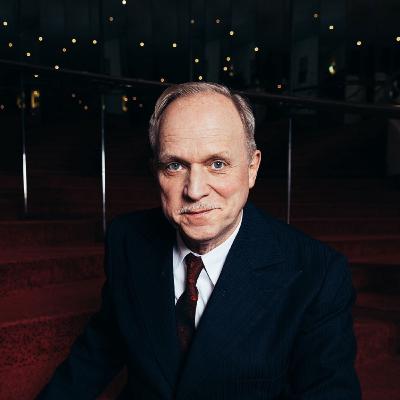 Ulrich Tukur spricht, singt und spielt