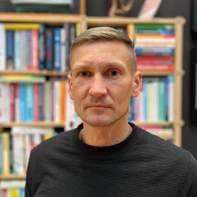 26.12.25 Äripäeva Raamatuklubi. Istuv töö rikub pikkamisi rühi ja tervise