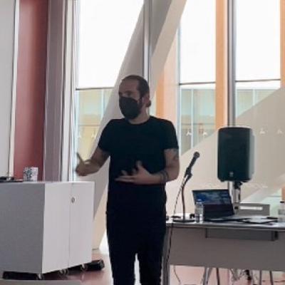 Anime y poesía: un diálogo (ponencia de Francisco Jota-Pérez) Anime y poesía: un diálogo (ponencia de Francisco Jota-Pérez)