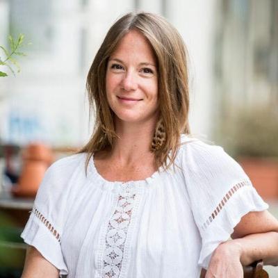 Kelly Robinson - Design for a Balanced Future [AirBnb Interior designer, Yoga, Feminine Power]