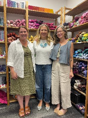 S1 E7: A Little Social Knitting With Amanda and Fiona S1 E7: A Little Social Knitting With Amanda and Fiona