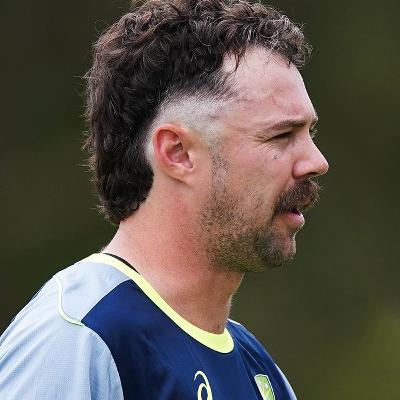 Travis Head discusses his rude new haircut!