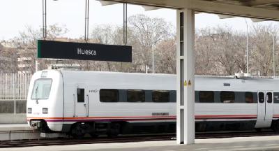 Lorena Orduna, alcaldesa de Huesca, nos habla sobre nuevas acciones por el tren Huesca-Zaragoza Lorena Orduna, alcaldesa de Huesca, nos habla sobre nuevas acciones por el tren Huesca-Zaragoza