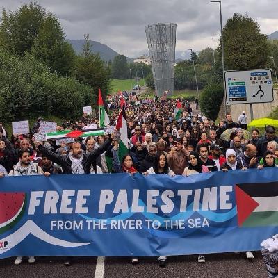 In mille in corteo per Gaza e contro le banche e industrie “armate”