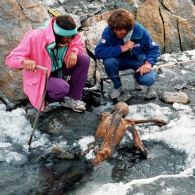 BROTTSHISTORISKA MYTER - Ötzi – En 5 000 år gammal mumie med en mörk förbannelse?