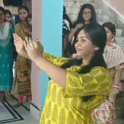 উচ্চ মাধ্যমিকে পঞ্চম বাঁকুড়া জেলায় প্রথম সুস্বাতী কুন্ডু বড়ো হয়ে নিজেকে নৃত্য শিল্পী হিসেবে প্রতিষ্ঠ
