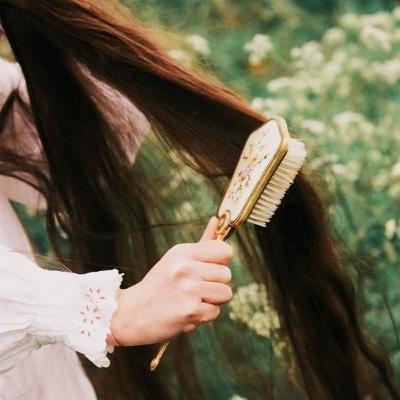 Conto : "O Conto Cabeludo"