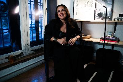 142 - Sabrina Antoinette 142 - Sabrina Antoinette